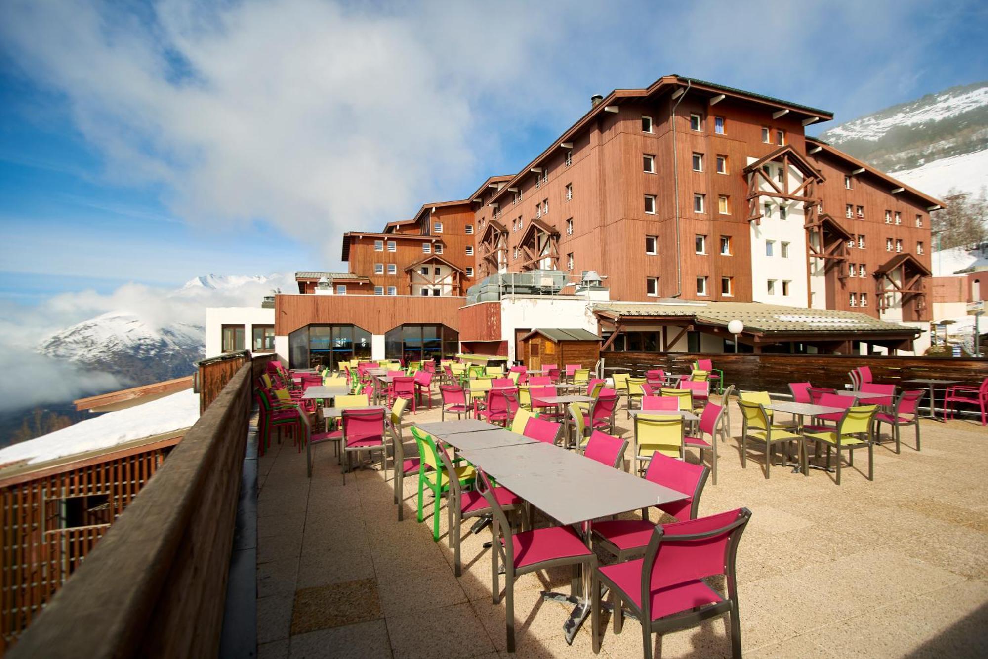 Hotel Village Club Les 2 Alpes 3*